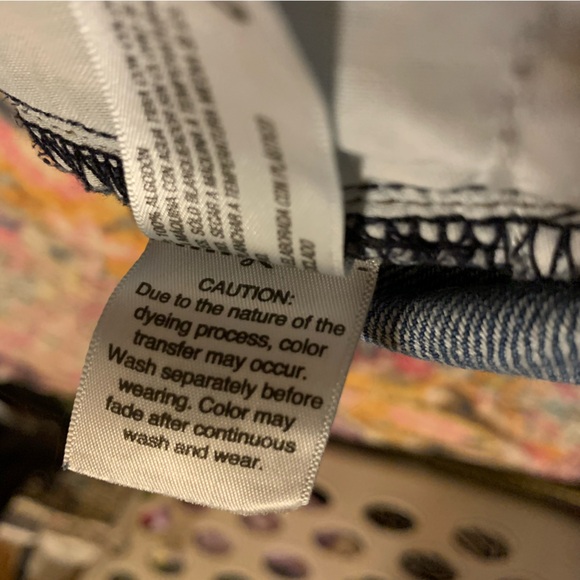 Universal Thread High Rise Tapered Jeans - Picture 7 of 8